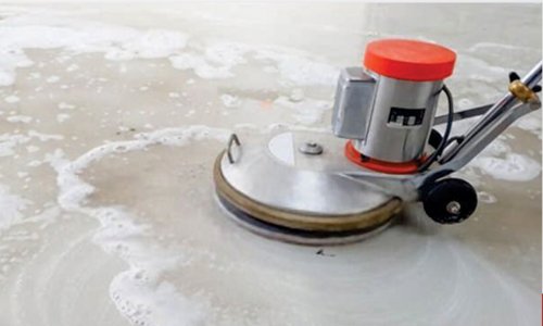 cleaning floor machine