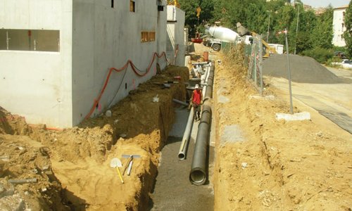 laying a pipe Structure